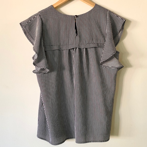 🎉HP!!🎉 Monteau | Black and White Striped Top - Picture 3 of 4